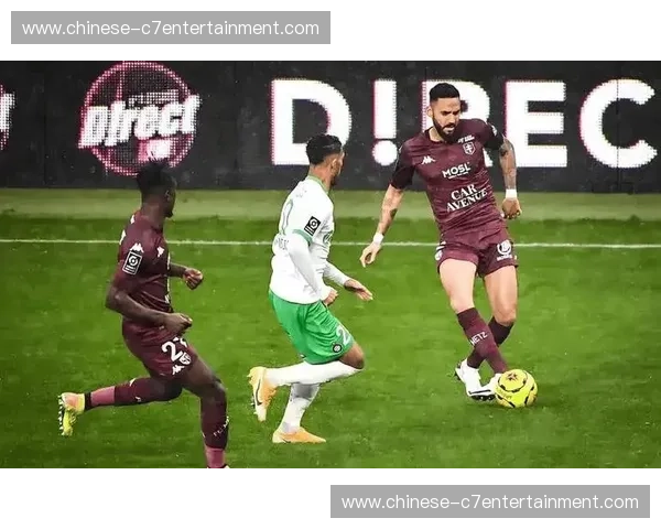 欧塞尔客场逼平梅斯 保级六分战双方防守均暴露短板